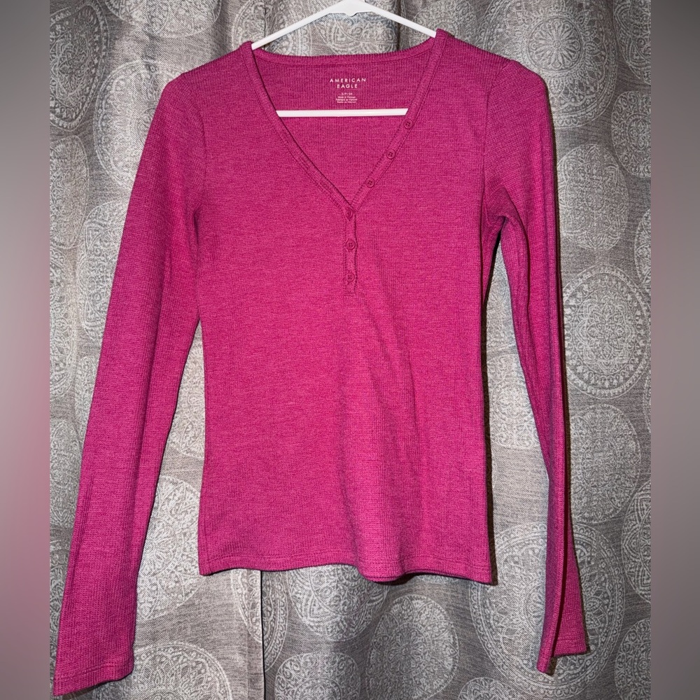 American Eagle Outfitters Pink Long Sleeve Tee